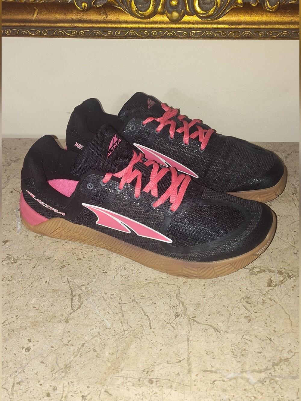 Altra HiiT XT Crosstrainer Women's Black and Pink Athletic Shoes with Gum Sole